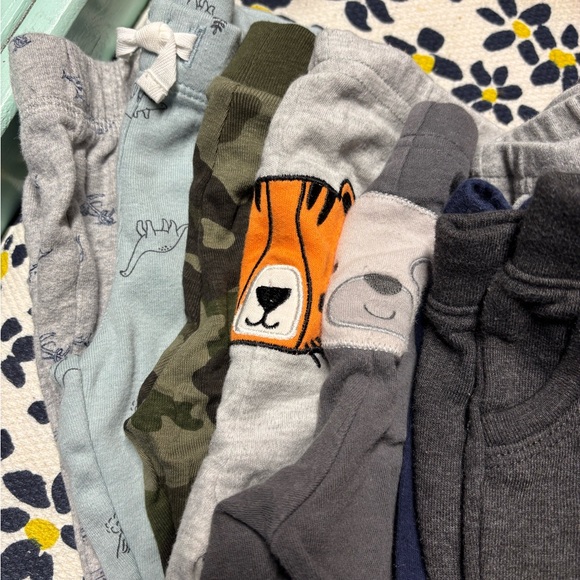 Carter's Other - SIZE 3-6 months, 13pair Carters +old navy , Assorted Baby bottoms, Animal Prints